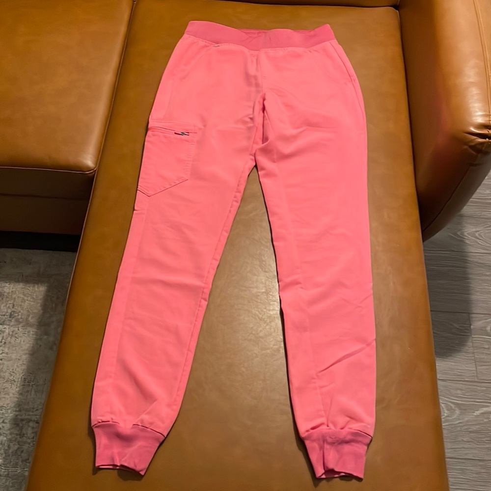 FIGS joggers bubblegum pink